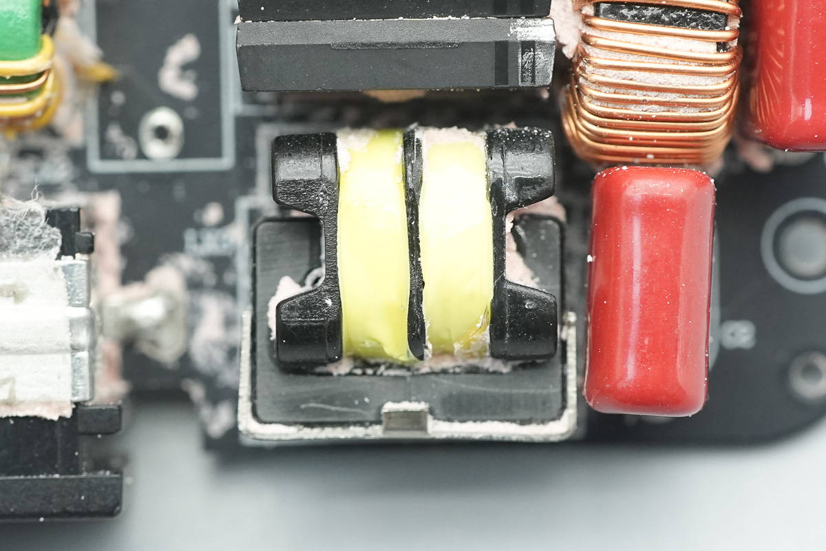 支援APP跨端查詢一鍵管理，安克Prime 150W充電底座拆解