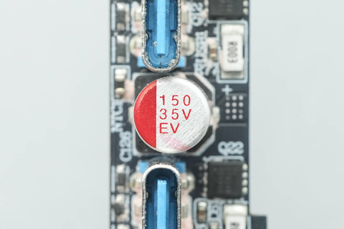 支援APP跨端查詢一鍵管理，安克Prime 150W充電底座拆解