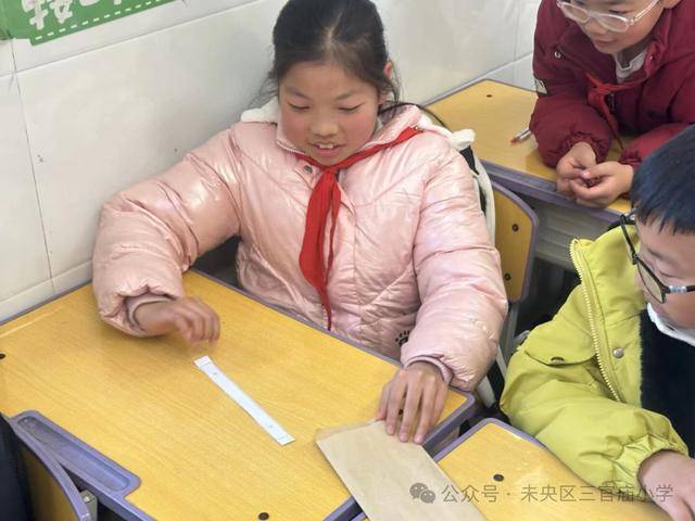 詩詞闖關展風采 少年摘得