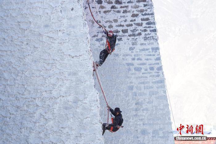 西藏布達拉宮迎“年度美容”