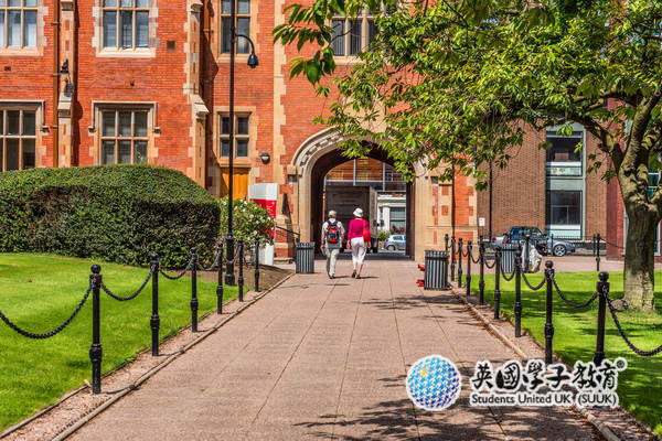 直通貝爾法斯特女王大學！國際預科/大一/碩士預科全解析