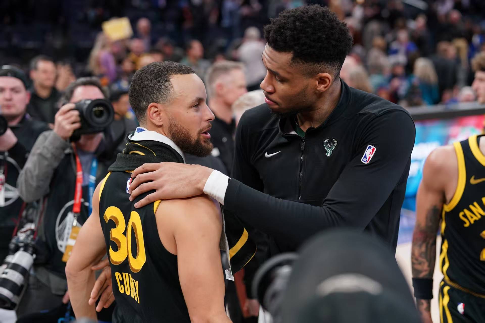 原創NBA一夜！字母哥確定離隊，湖人4人擺貨架，火箭一人賽季報銷