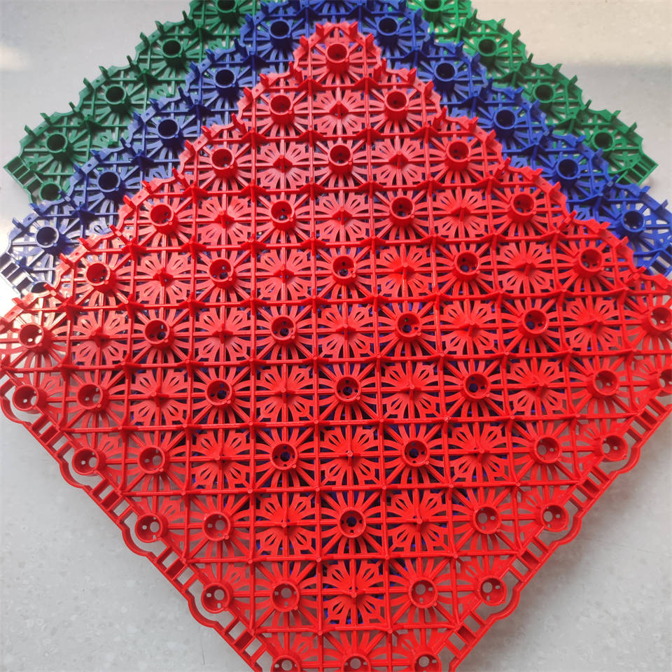 誠科地板：戶外懸浮地板/PP懸浮地板/高階場地懸浮拼裝地板/防滑懸浮地板全場景解決方案推薦