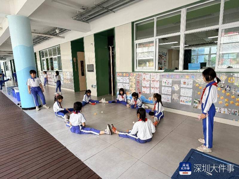 深圳一小學開展“課間微運動” 解鎖健康校園新圖景