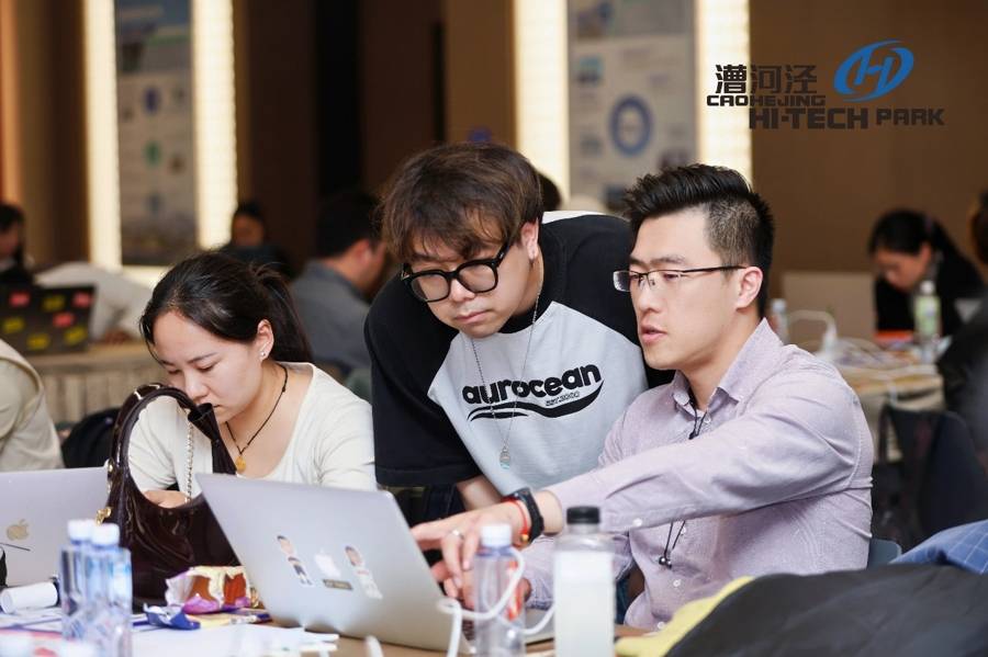 一臺電腦就是一支隊伍？漕河涇實戰營探索AI影視創作的輕量化邊界