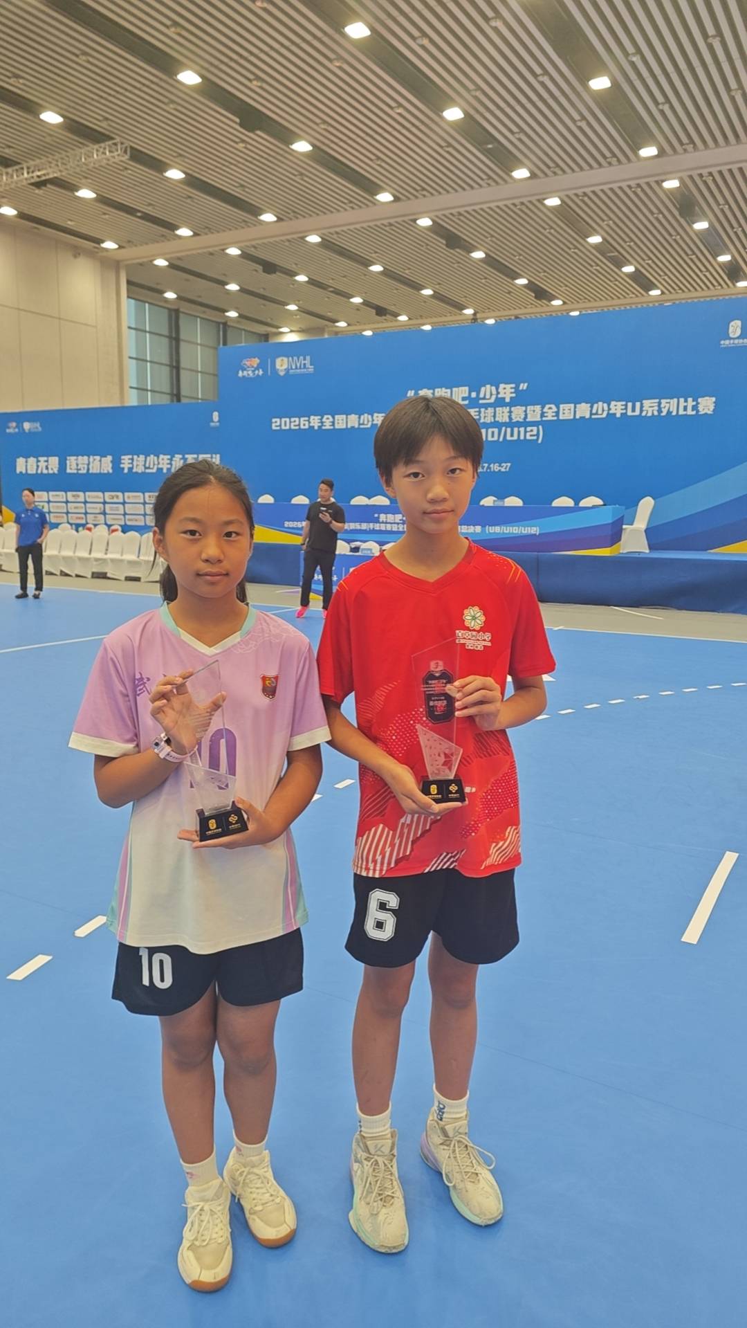 倒地救球,飛身封堵,徐東路小學U10女隊拼下全國一等獎