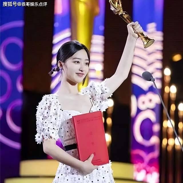 原創《花開錦繡》中的女性角色都不是省油的燈，扮演者也都來頭不小