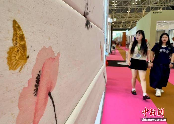 浙江紹興：窗簾布藝吸引客商