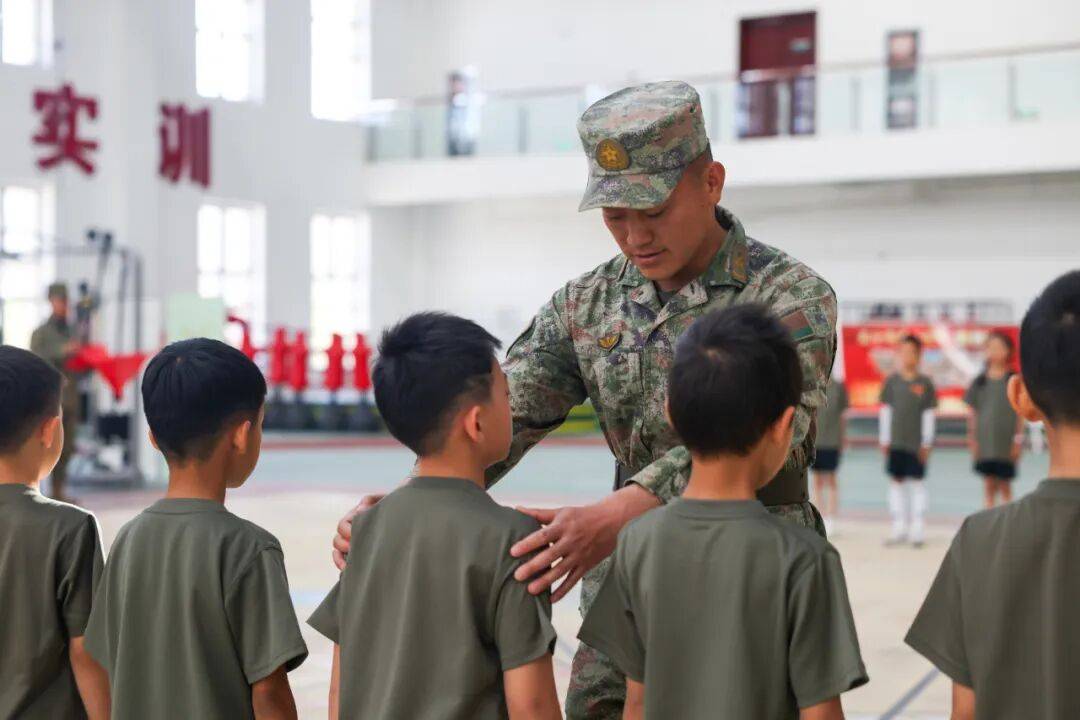 國防教育夏令營 軍營課堂見證軍娃別樣成長